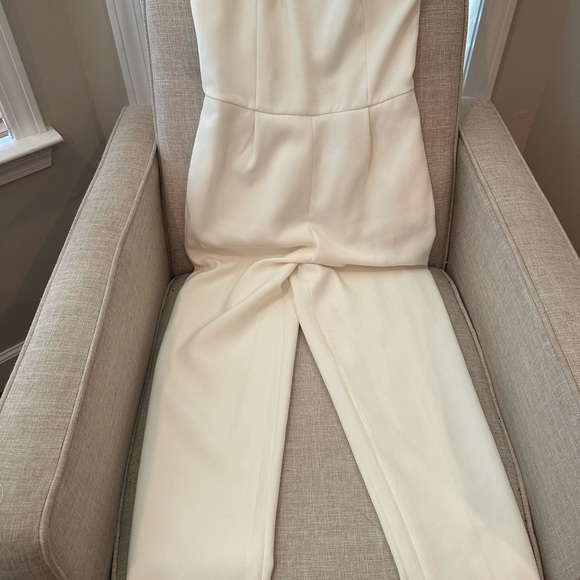 White express jumper. Good condition has an zipper in the back. - Picture 3 of 3